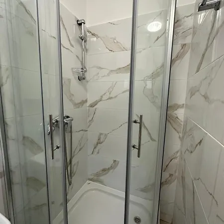 Tratincica Διαμέρισμα *